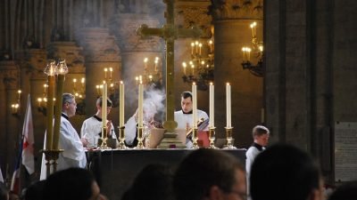 Lundi 10 juin 2019 pèlerinage de Pentecôte en direct la messe de clôture à Chartres