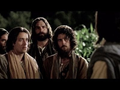 Jésus fait la prière d’intercession – vidéo